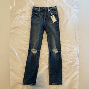 NWT Good American Good Legs Stovepipe Distressed Blue
Jeans GLC1380T siz…